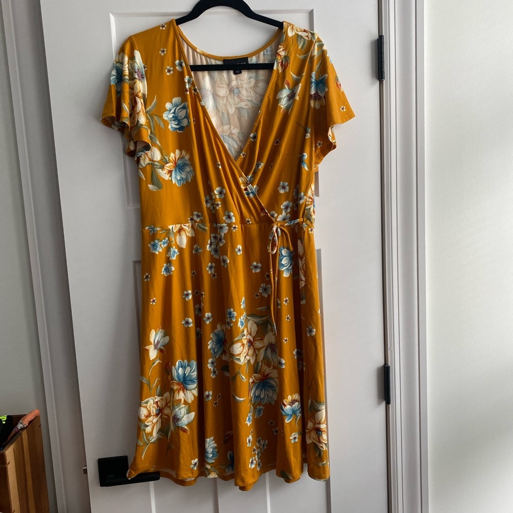 Fortune and Ivy floral yellow wrap dress 2X